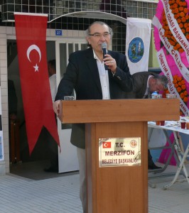 Prof. Dr. Nevzat Tarhan 