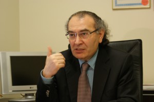 Prof. Dr. Nevzat Tarhan 