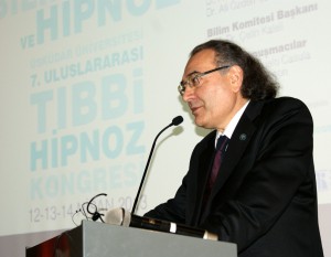 Prof. Dr. Nevzat Tarhan 