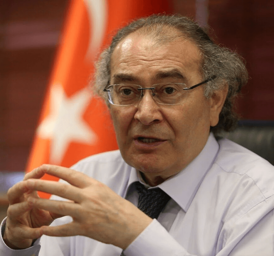 Prof. Dr. Nevzat Tarhan: “En mahrem ve en özelini paylaşması bir çeşit psikolojik sapkınlık!”