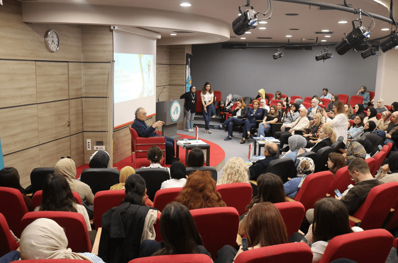 Prof. Dr. Nevzat Tarhan: “Ümitsizliğin ilacı bütüncül bakış”