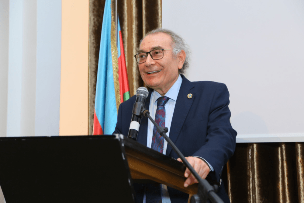 Prof. Dr. Nevzat Tarhan, Azerbaycan-Türkiye Eğitim Kardeşlik Forumuna katıldı
