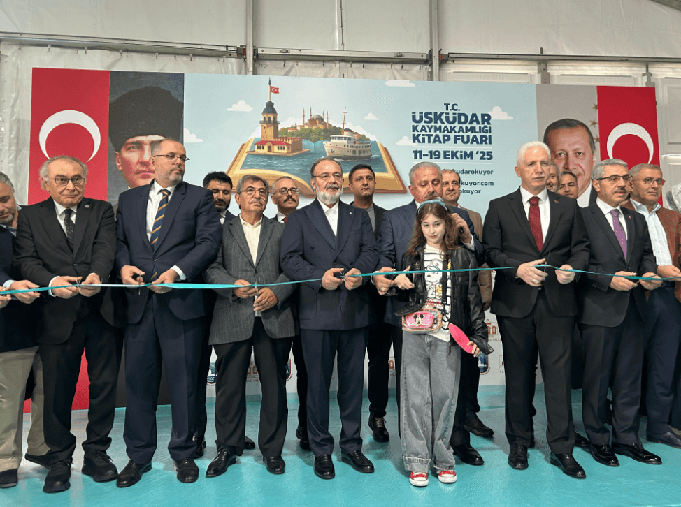 Prof. Dr. Nevzat Tarhan Üsküdar Kitap Fuarının açılışına katıldı