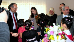 Bakan Ayşenur İslam Mutlu Yuva’nın evlerini ziyaret etti…
