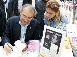 Prof. Dr. Nevzat Tarhan Kitap İmza Prof. Dr. Nevzat Tarhan Kitap İmza