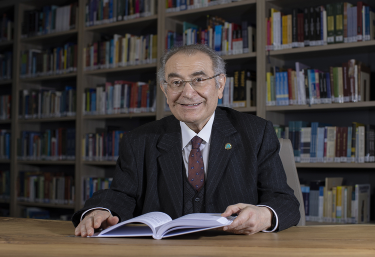 Nevzat Tarhan 2